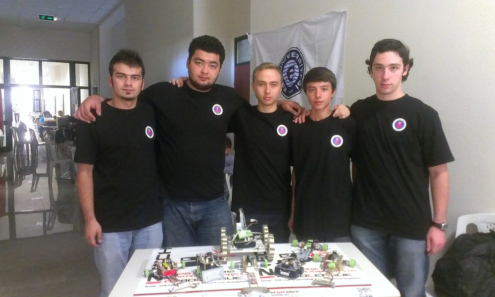 IZTECH RoboLeague 2013